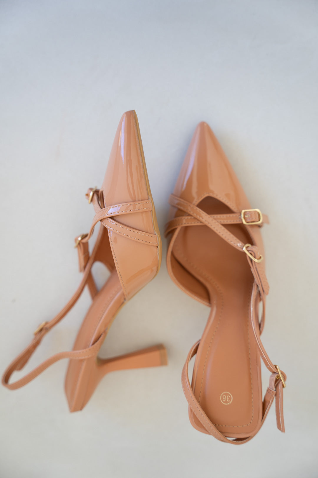 Talons nude