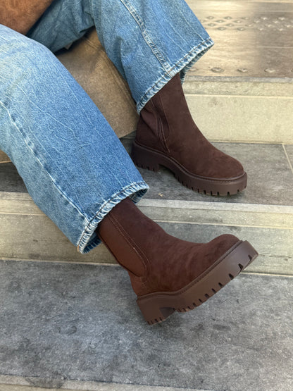Bottines brunes suede