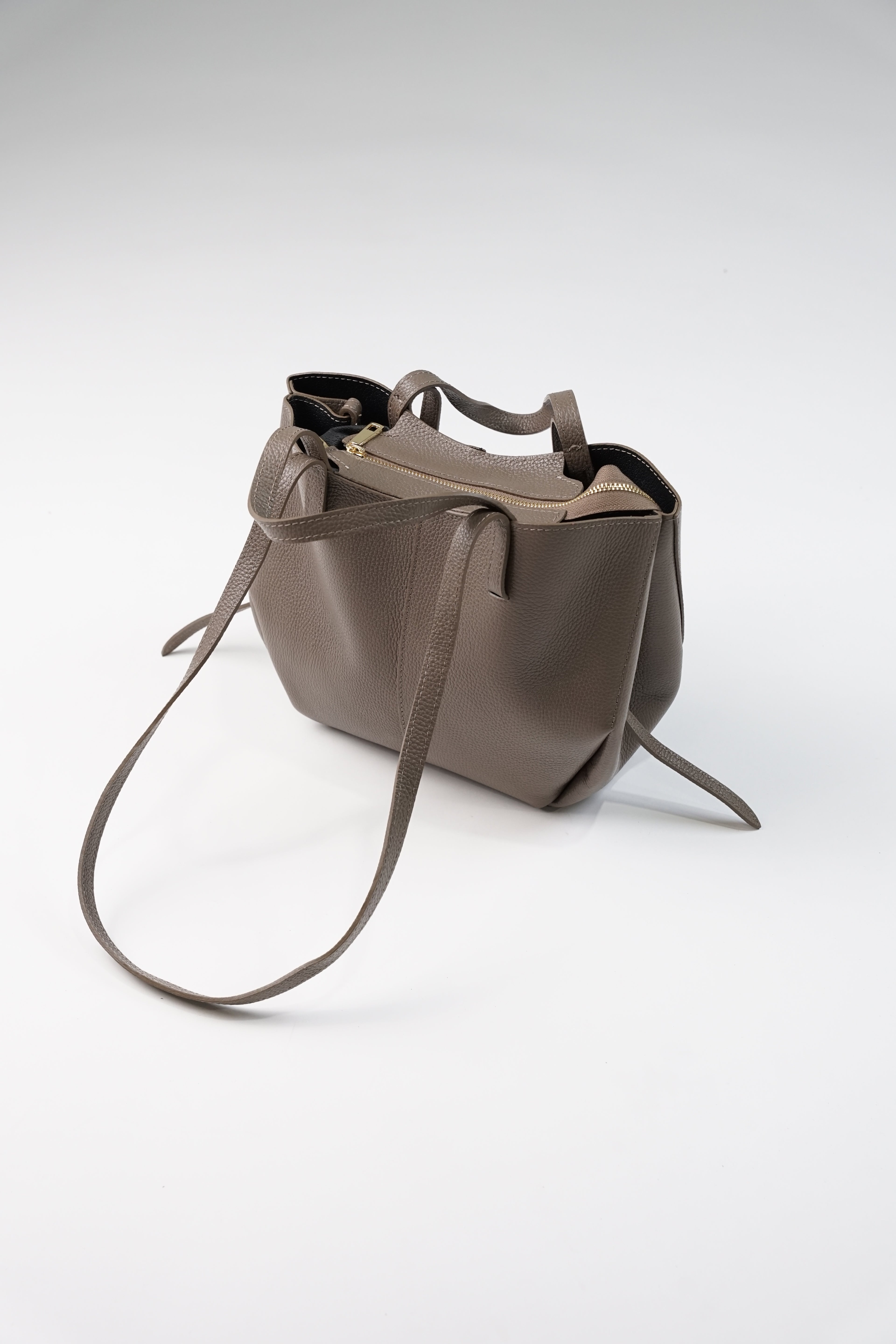 Le Grand Cy Taupe Foncé