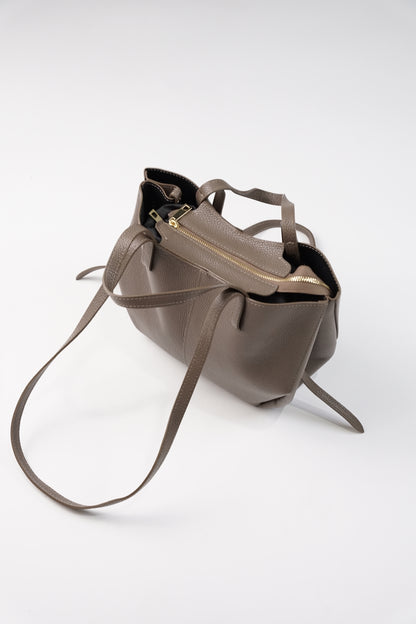 Le Grand Cy Taupe Foncé