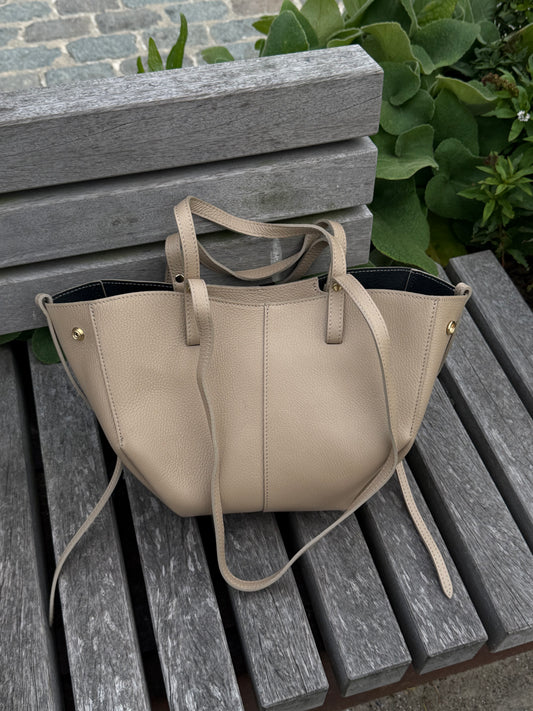 Le Cy Taupe
